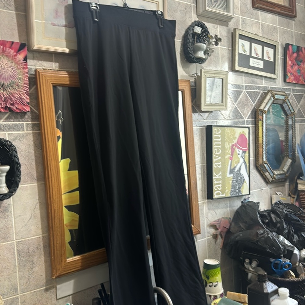 Alloy apparel leggings